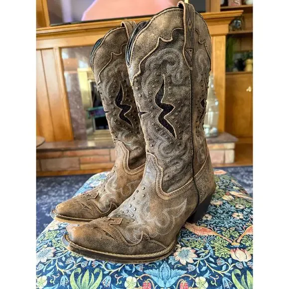 LAREDO LUCRETIA STUDDED SNAKE INLAY WESTERN BOOTS - SNIP TOE Sz. 8.5 - Picture 10 of 10